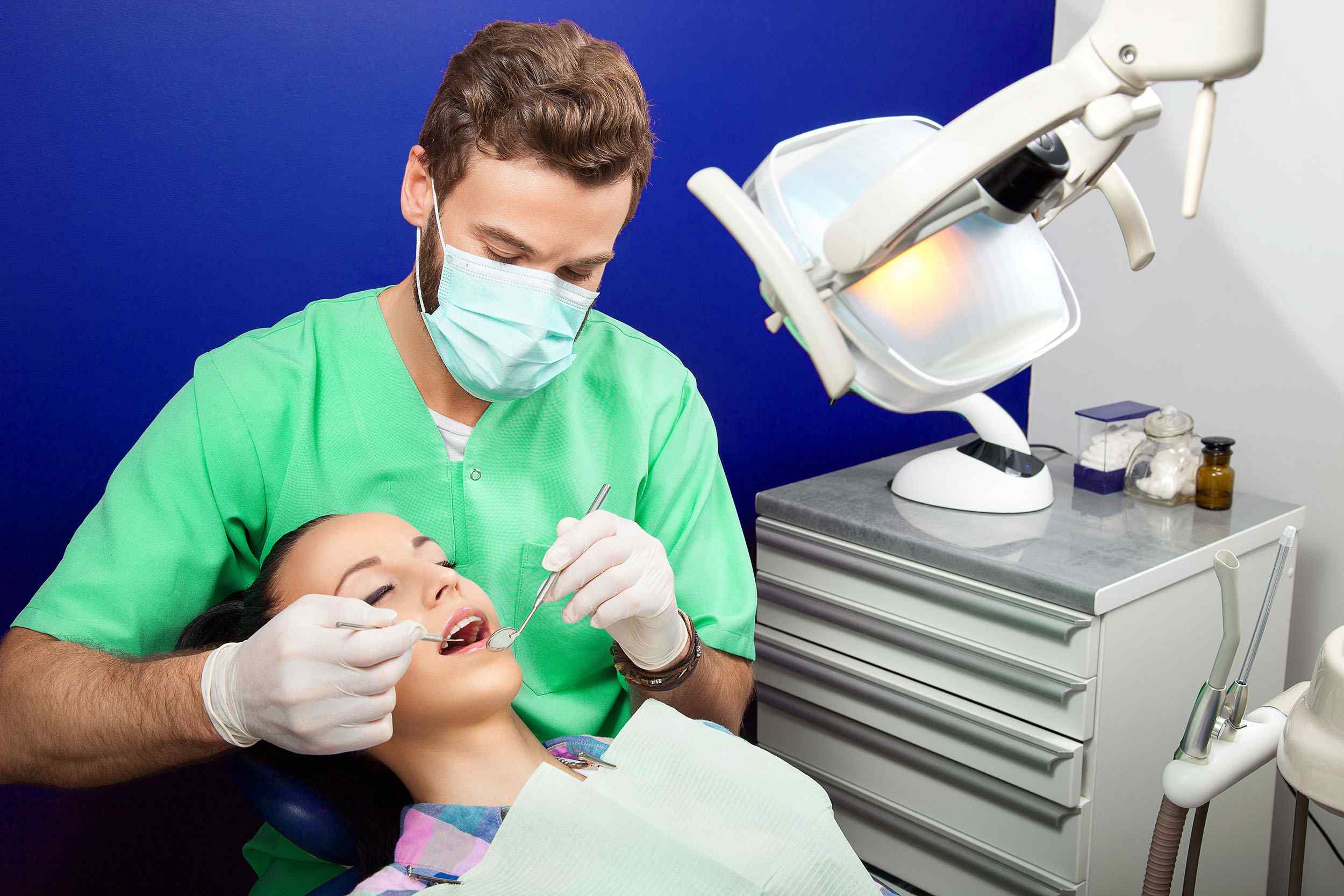 https://site.fenixora.com/wp-content/uploads/2020/02/img-doctor.jpg